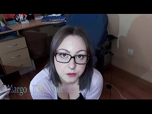 ❤️ Sexy Meedchen mat Brëll suckelt Dildo déif op der Kamera ❤️❌ Qualitéit Porno bei eis ️❤